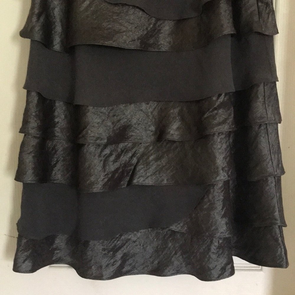 Silky flouncy party dress! - Picture 4 of 4